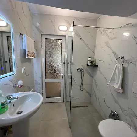 Skerdi's - Center Apartmán Tirana